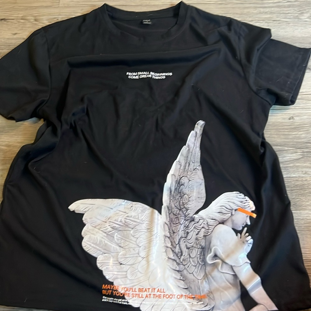 Men’s graphic tee